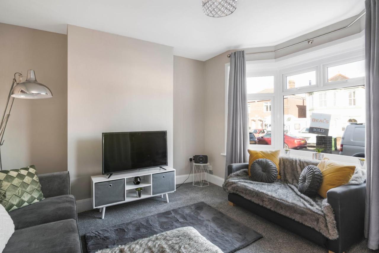 Spacious 3 Bed House, Netflix, Garden, Parking Southampton Dış mekan fotoğraf