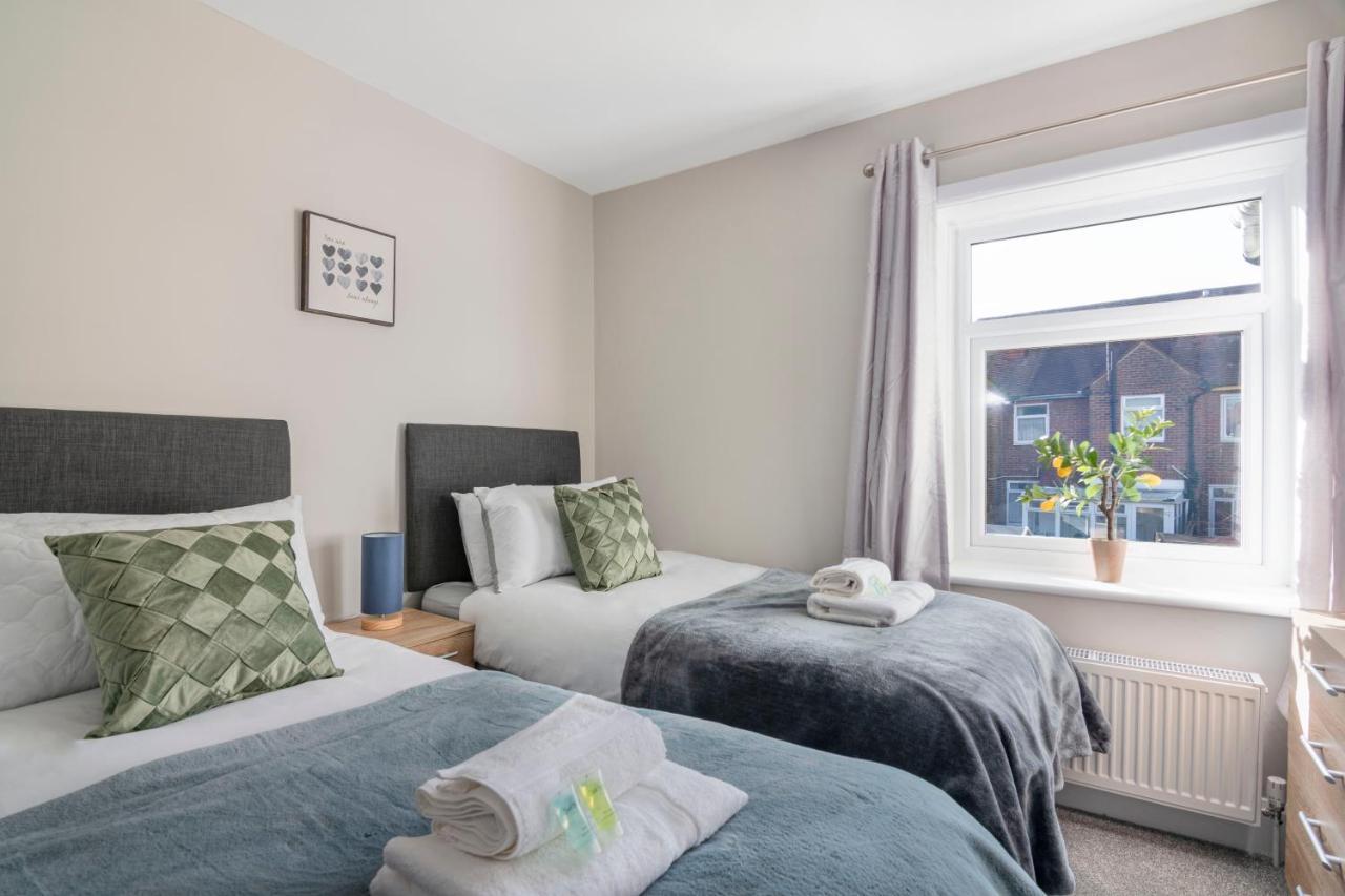 Spacious 3 Bed House, Netflix, Garden, Parking Southampton Dış mekan fotoğraf