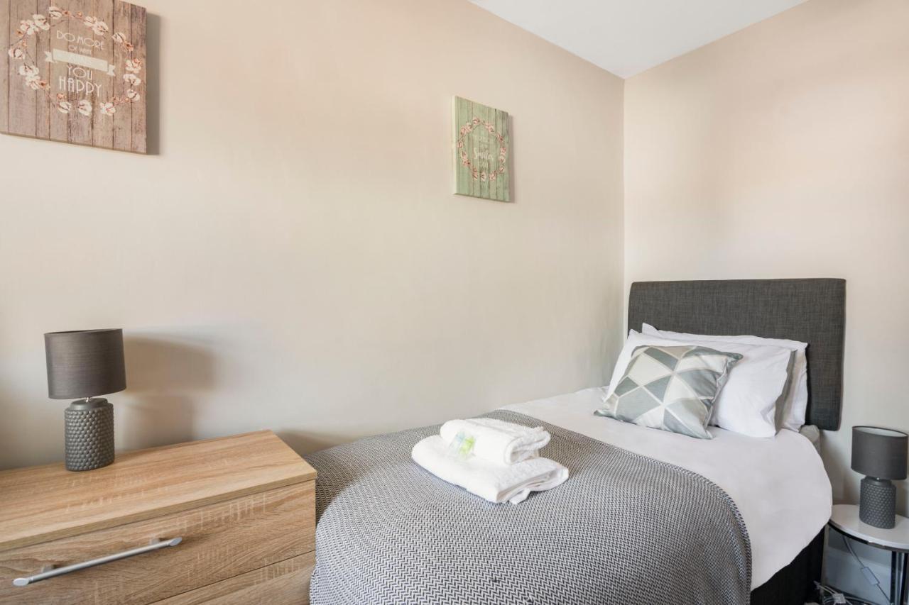 Spacious 3 Bed House, Netflix, Garden, Parking Southampton Dış mekan fotoğraf